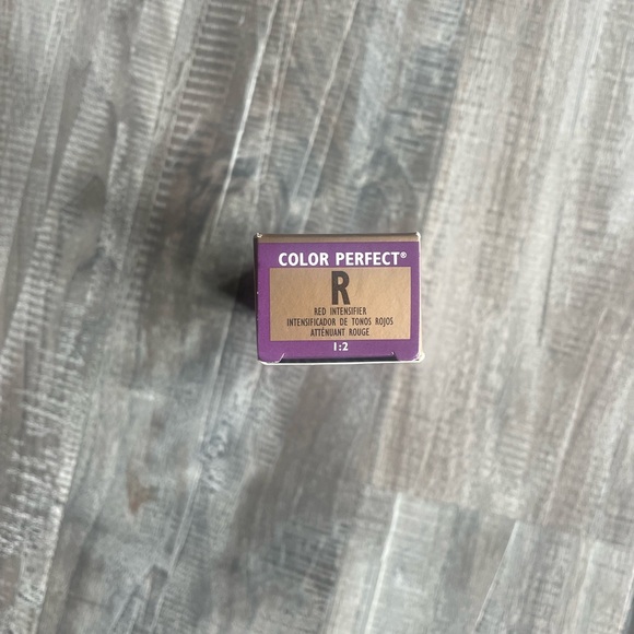 Wella Color Perfect Red Intensifier - Picture 2 of 4